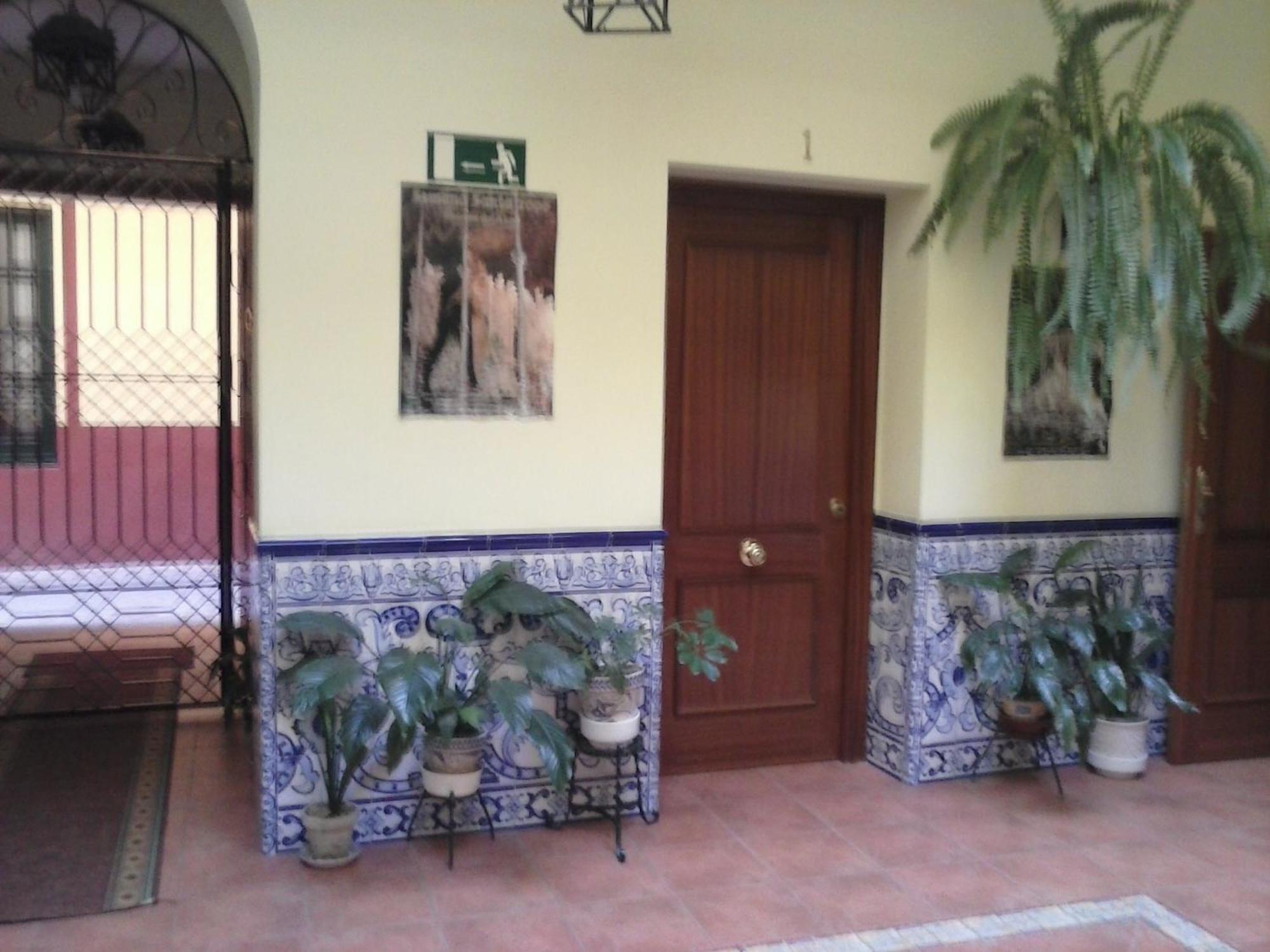 Pension Dona Trinidad — Photos 1